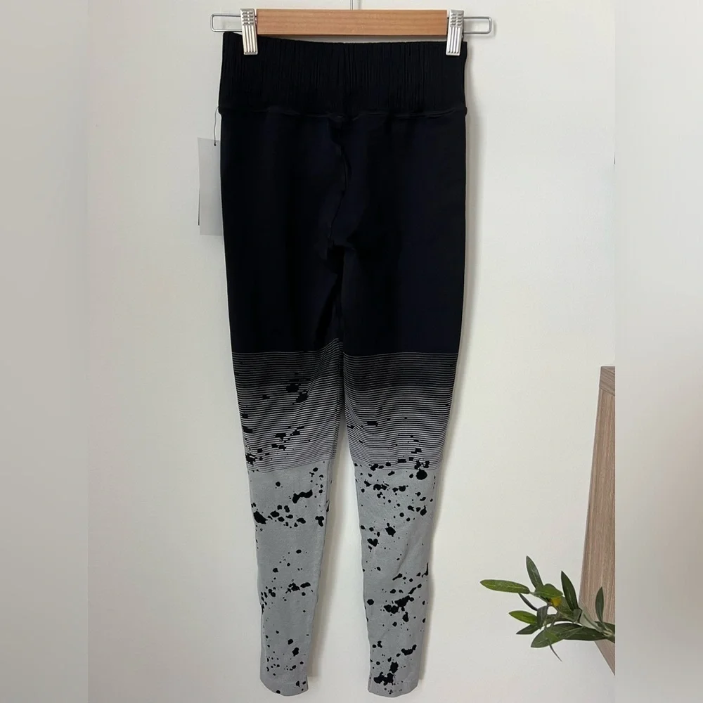 NUX High Waist Ombre Leggings - Picture 3 of 10